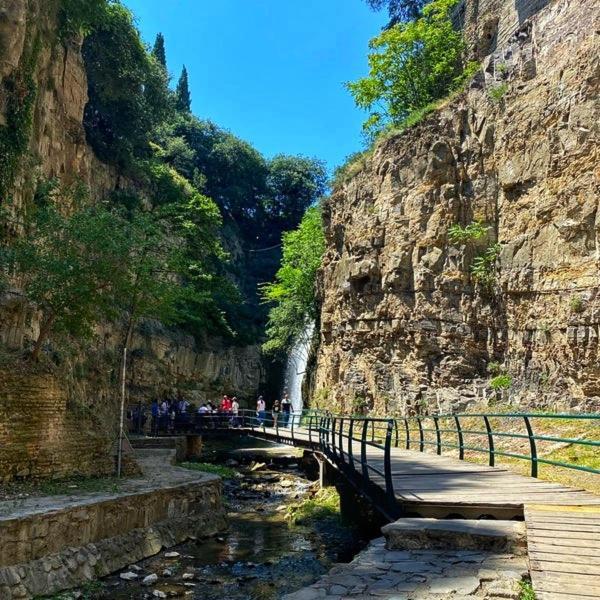 Hh Hotel Tbilisi Ngoại thất bức ảnh