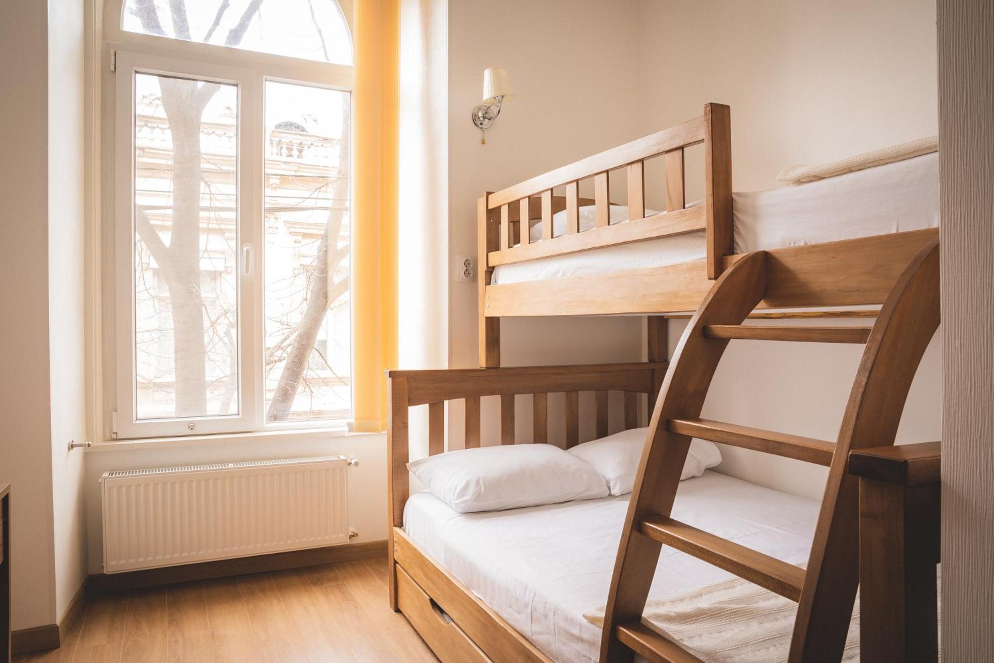 Hh Hotel Tbilisi Ngoại thất bức ảnh