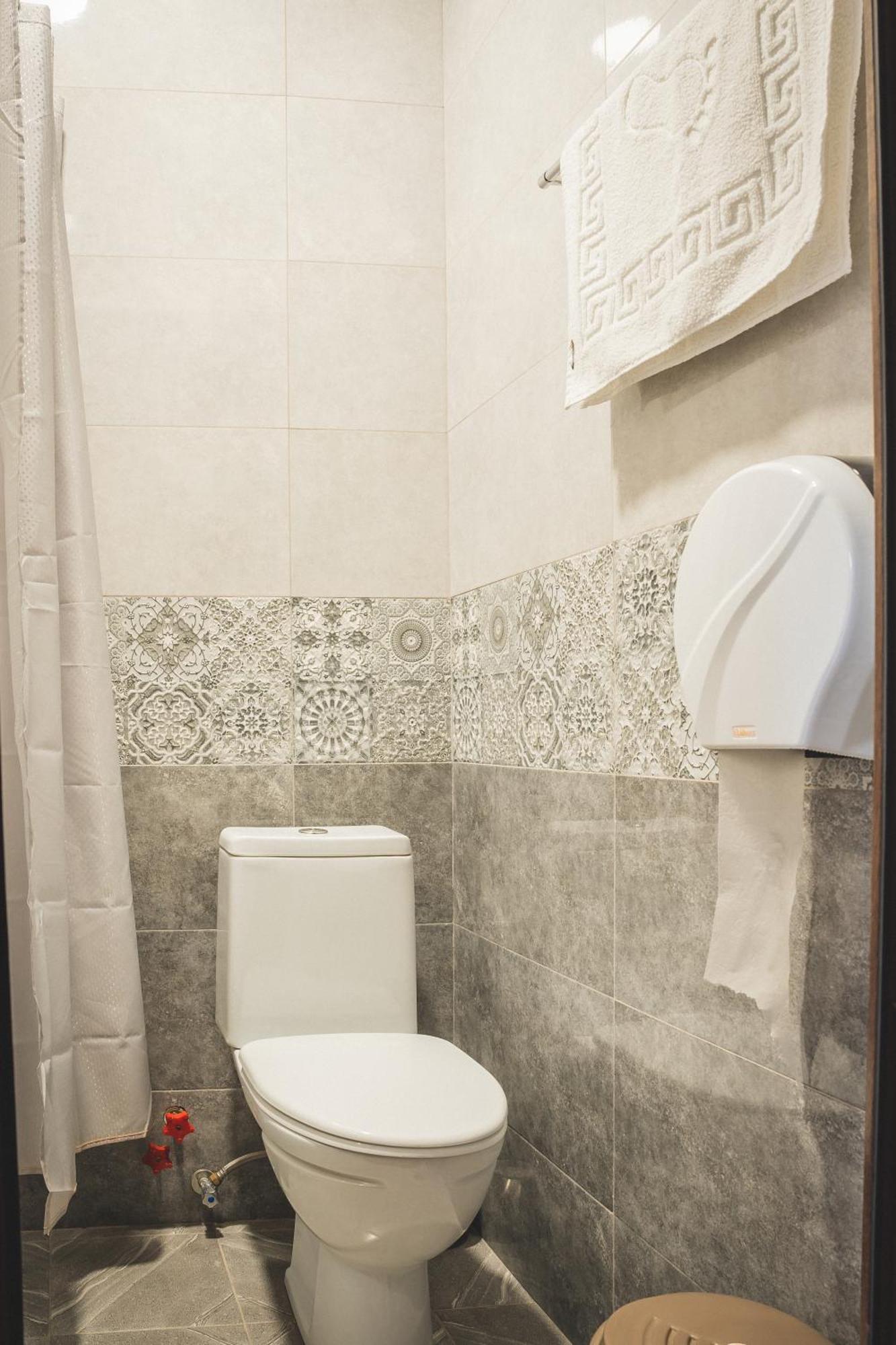 Hh Hotel Tbilisi Ngoại thất bức ảnh