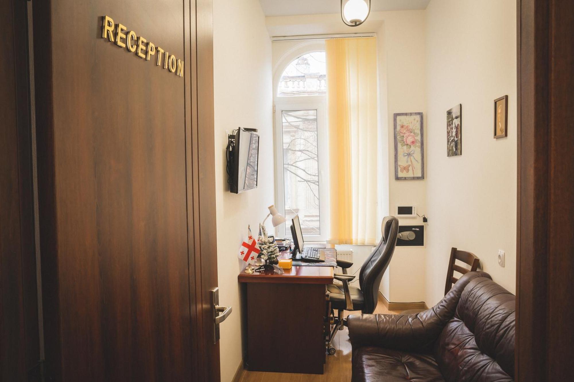 Hh Hotel Tbilisi Ngoại thất bức ảnh